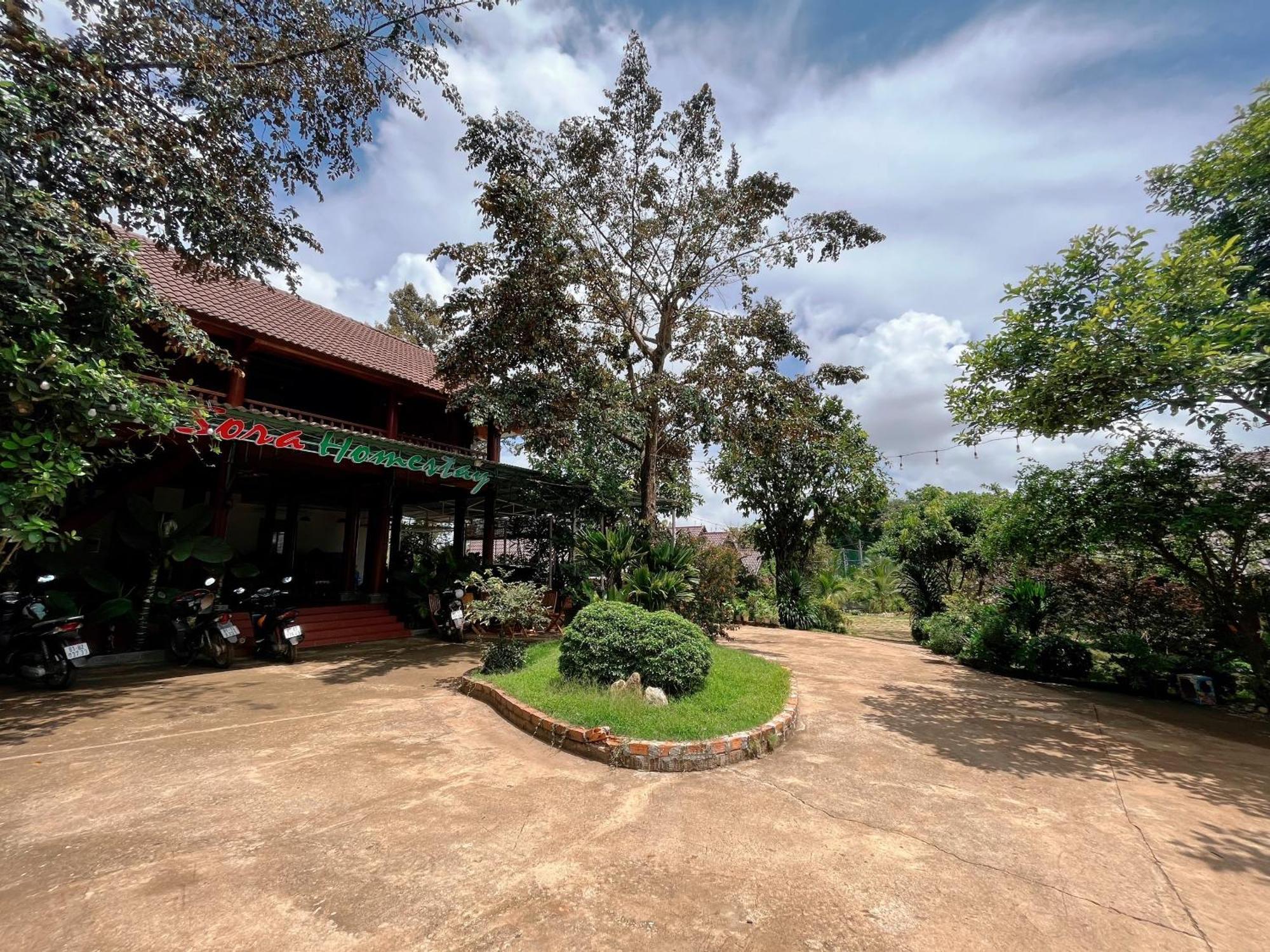 Sora Homestay Pleiku Exteriér fotografie